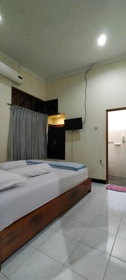 Abadi Homestay ジョグジャカルタ エクステリア 写真